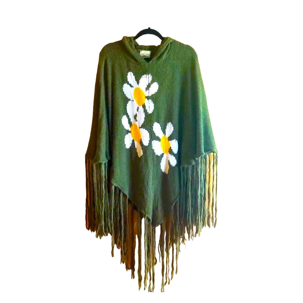 Wild Fox Hooded and fringed Sweater Poncho with Daisies NWOT